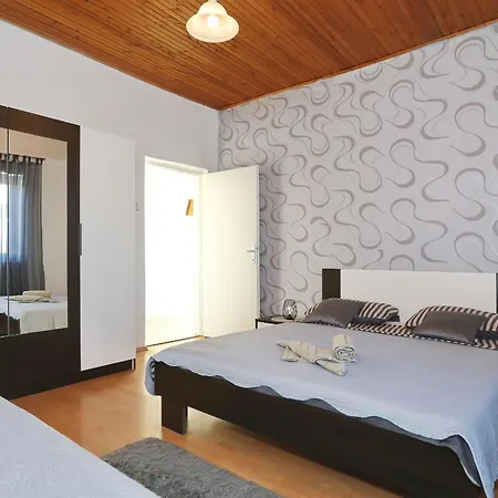 Seaview Aida Apartment